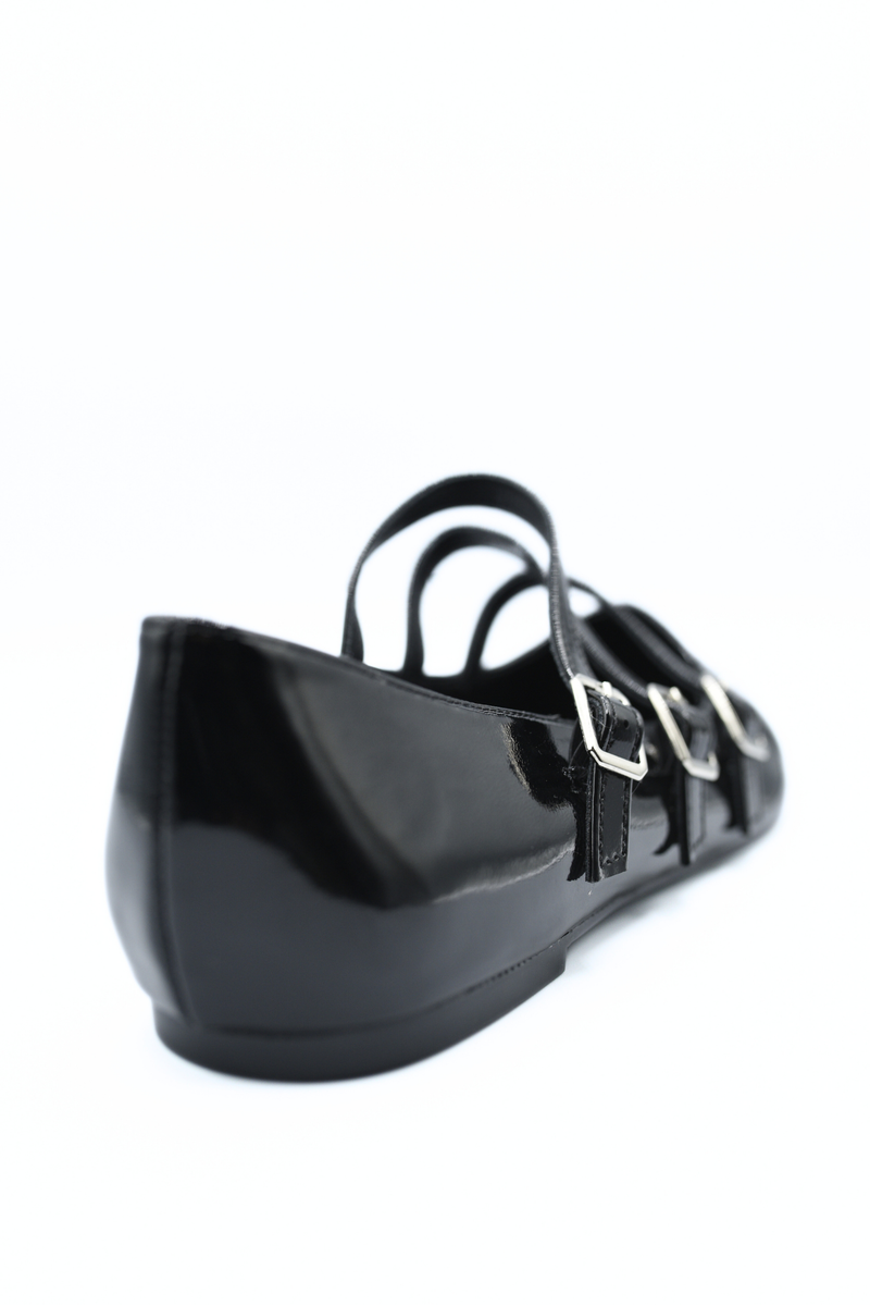 Strappy Buckle Detail Flat Shoes