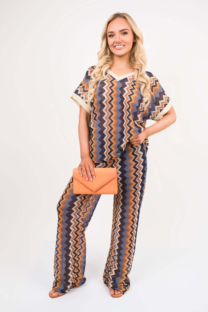 V Neck Short Sleeve Co-Ord Set with Zigzag Detail by Moda