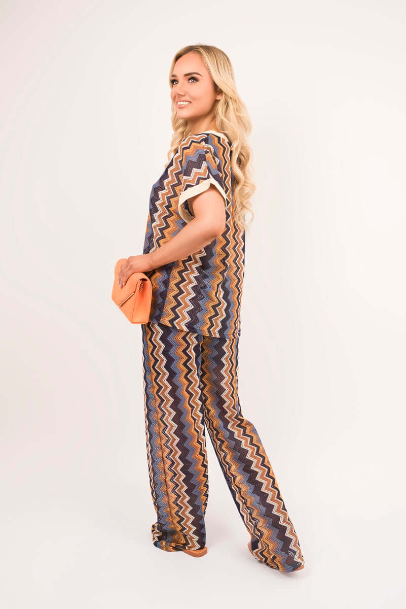 V Neck Short Sleeve Co-Ord Set with Zigzag Detail by Moda
