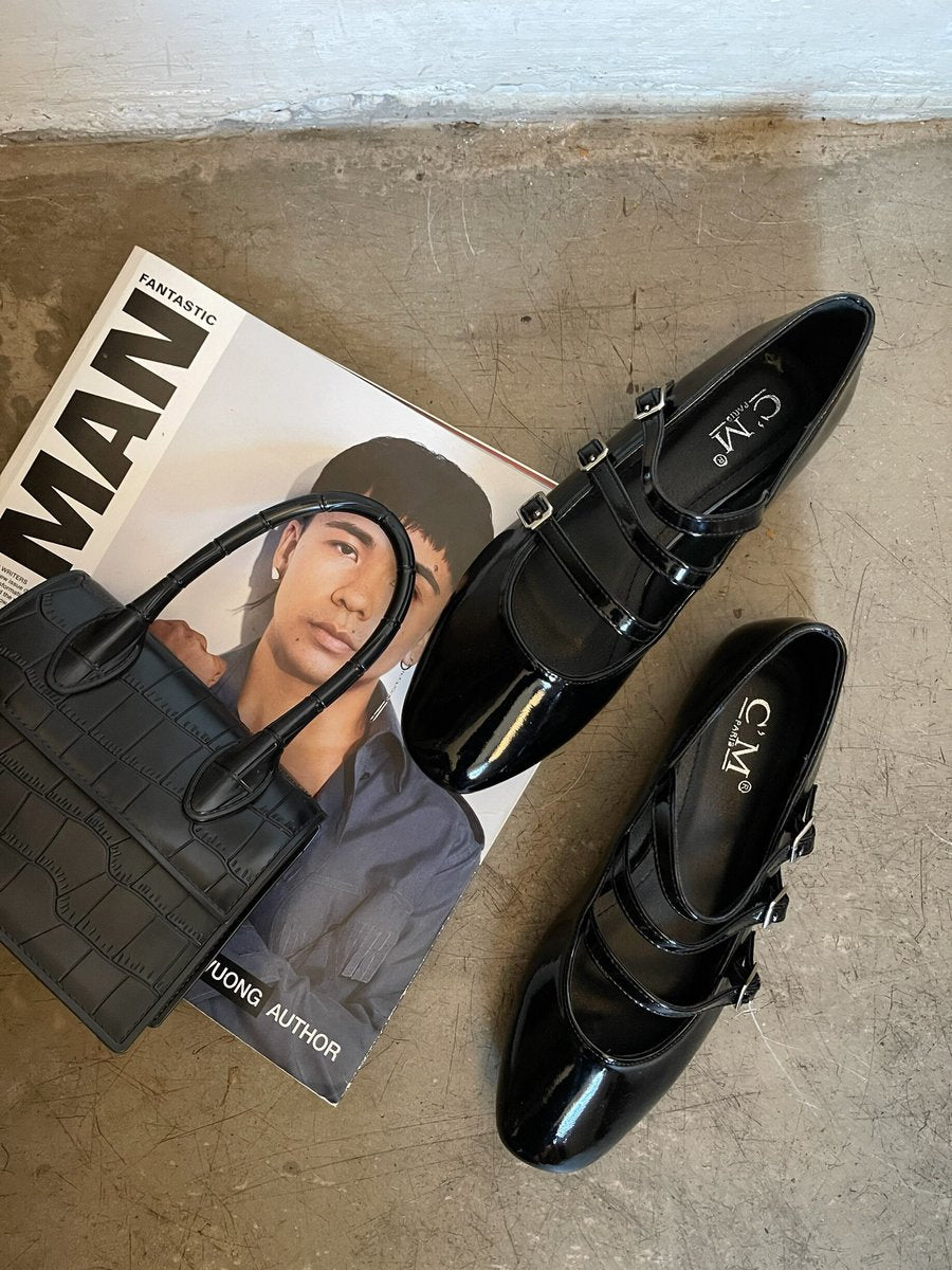 Strappy Buckle Detail Flat Shoes